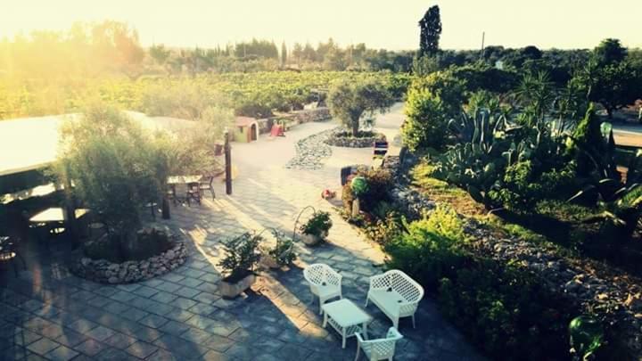 Masseria Agriturismo Il Sorriso Degli Ulivi - Dimora Di Charme Галлиполи Экстерьер фото