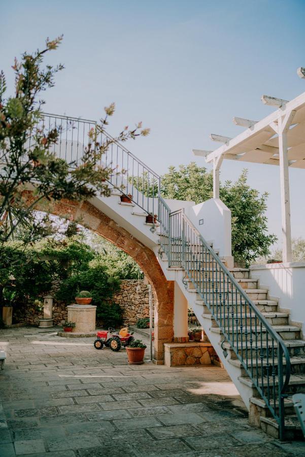Masseria Agriturismo Il Sorriso Degli Ulivi - Dimora Di Charme Галлиполи Экстерьер фото